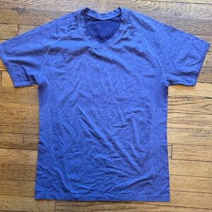 Lululemon Men's Lavender Metal Vent T Shirt